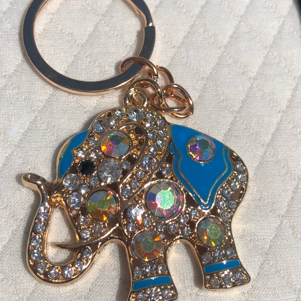 Beautiful lightweight sparkly elephant keychain 💙🐘🤍 - Picture 2 of 7
